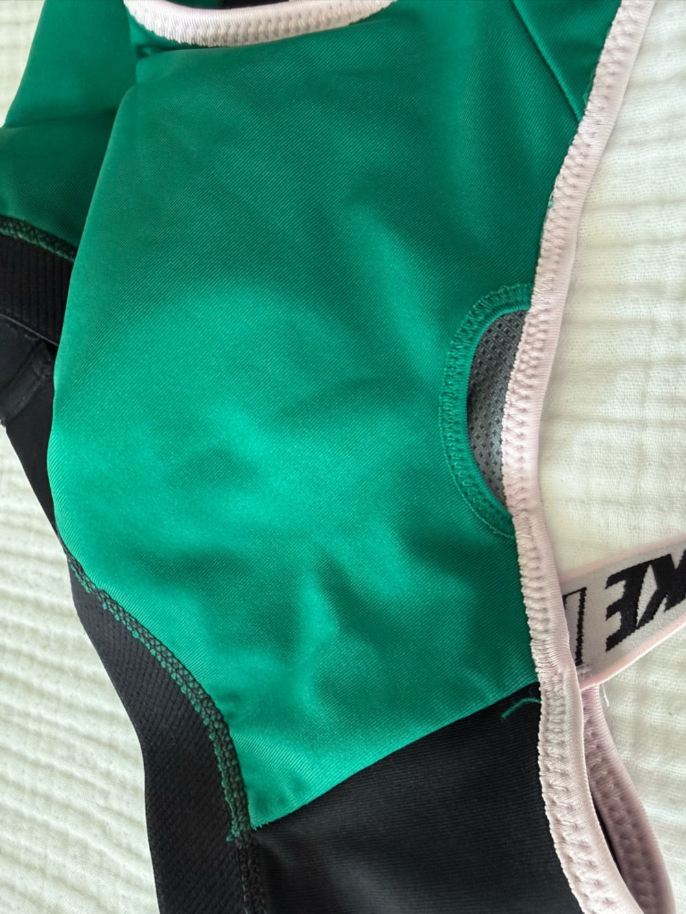Nike Sport Distort Classic. Women's Medium Support Sports Bra - Picture 5 of 5